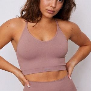 SET ACTIVE Bloom Ribbed V Crop.